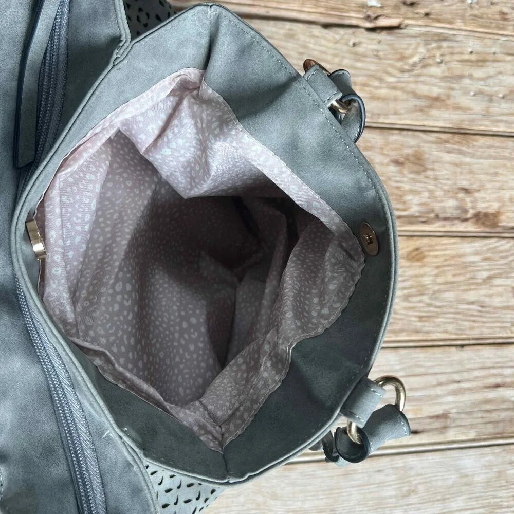 Violet Ray Faux Suede Laser Cut Gray Tote Bag Lined Boho Chic EUC mulberryfoundr - Picture 9 of 16